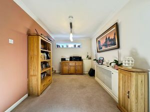 3rd Reception Room- click for photo gallery